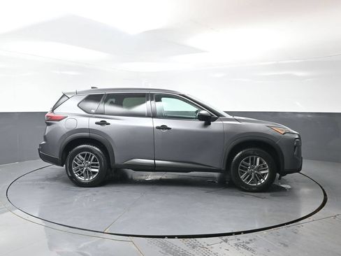 Used 2024 Nissan Rogue S AWD/4WD image 3