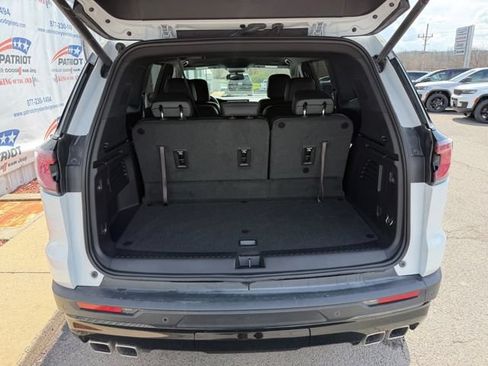 Used 2025 GMC Acadia AT4 AWD/4WD image 4