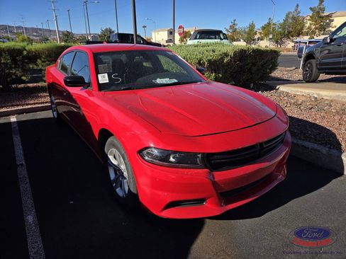 Used 2023 Dodge Charger SXT RWD image 1