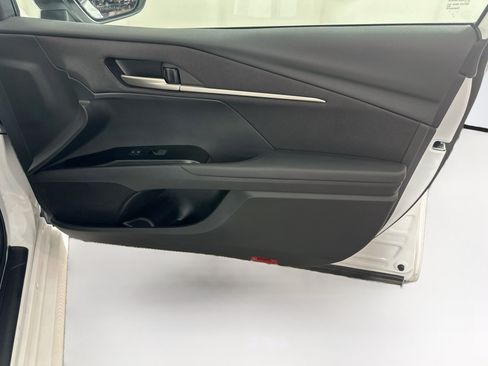 Used 2025 Toyota Camry LE FWD image 32