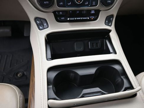 Used 2020 GMC Yukon XL Denali w/ Open Road Package image 24