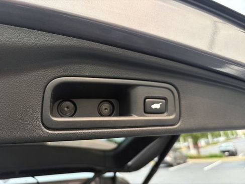 Used 2017 Honda Pilot Elite image 38