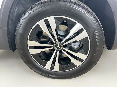 Certified 2025 Mercedes-Benz GLB 250 4MATIC image 37