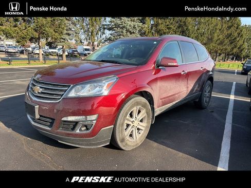 Used 2015 Chevrolet Traverse LT image 1