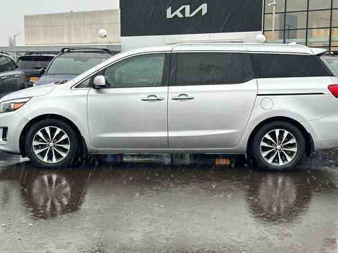 Used 2018 Kia Sedona SX image 7