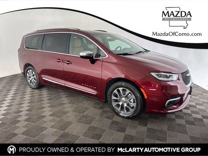 Used 2023 Chrysler Pacifica Pinnacle