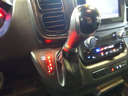 Used 2023 RAM ProMaster 2500 FWD image 13