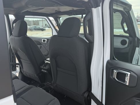 New 2026 Jeep Gladiator Sport AWD/4WD image 34