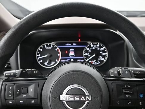 Used 2023 Nissan Rogue SV AWD/4WD image 15