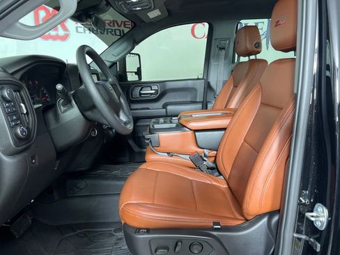 Used 2024 Chevrolet Silverado 1500 Custom Trail Boss AWD/4WD image 9
