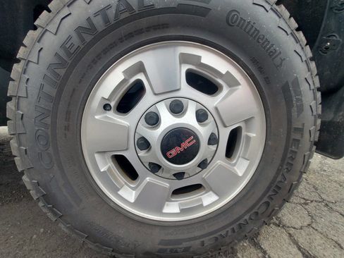 Used 2015 RAM 2500 Tradesman w/ Chrome Appearance Group image 25