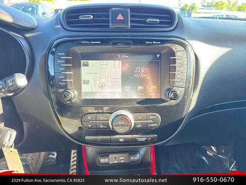 Used 2015 Kia Soul + FWD image 16