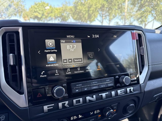 Used 2025 Nissan Frontier SV w/ SV Convenience Package RWD image 23