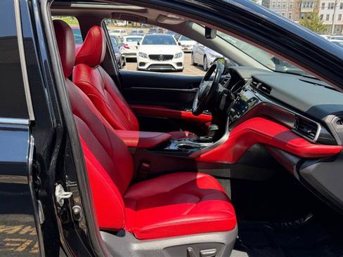 Used 2019 Toyota Camry XSE w/ Carpet Mat Package FWD image 13