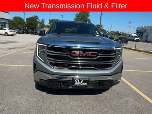 Used 2025 GMC Sierra 1500 SLT AWD/4WD image 3