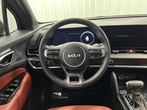 Used 2025 Kia Sportage SX FWD image 10
