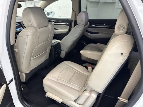 Used 2018 Buick Enclave Premium AWD/4WD image 7