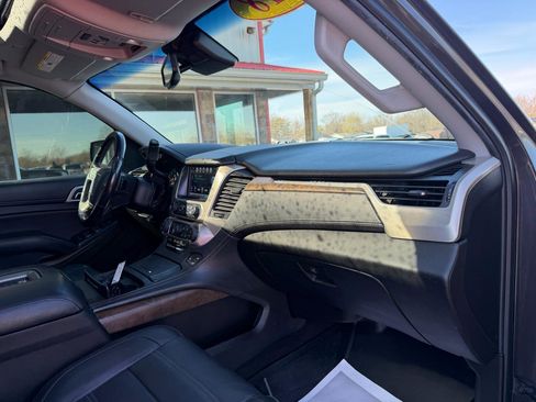 Used 2018 GMC Yukon XL Denali w/ Open Road Package image 28