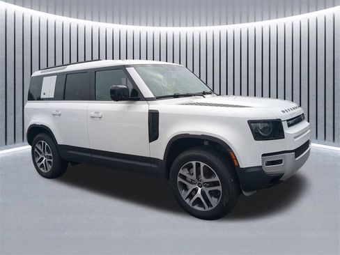 Used 2024 Land Rover Defender 110 S image 3