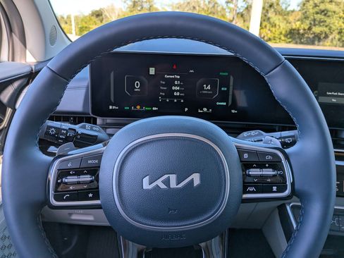 New 2026 Kia Carnival SX Prestige image 31