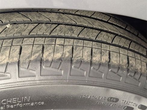 Certified 2024 Chevrolet Equinox LT image 9