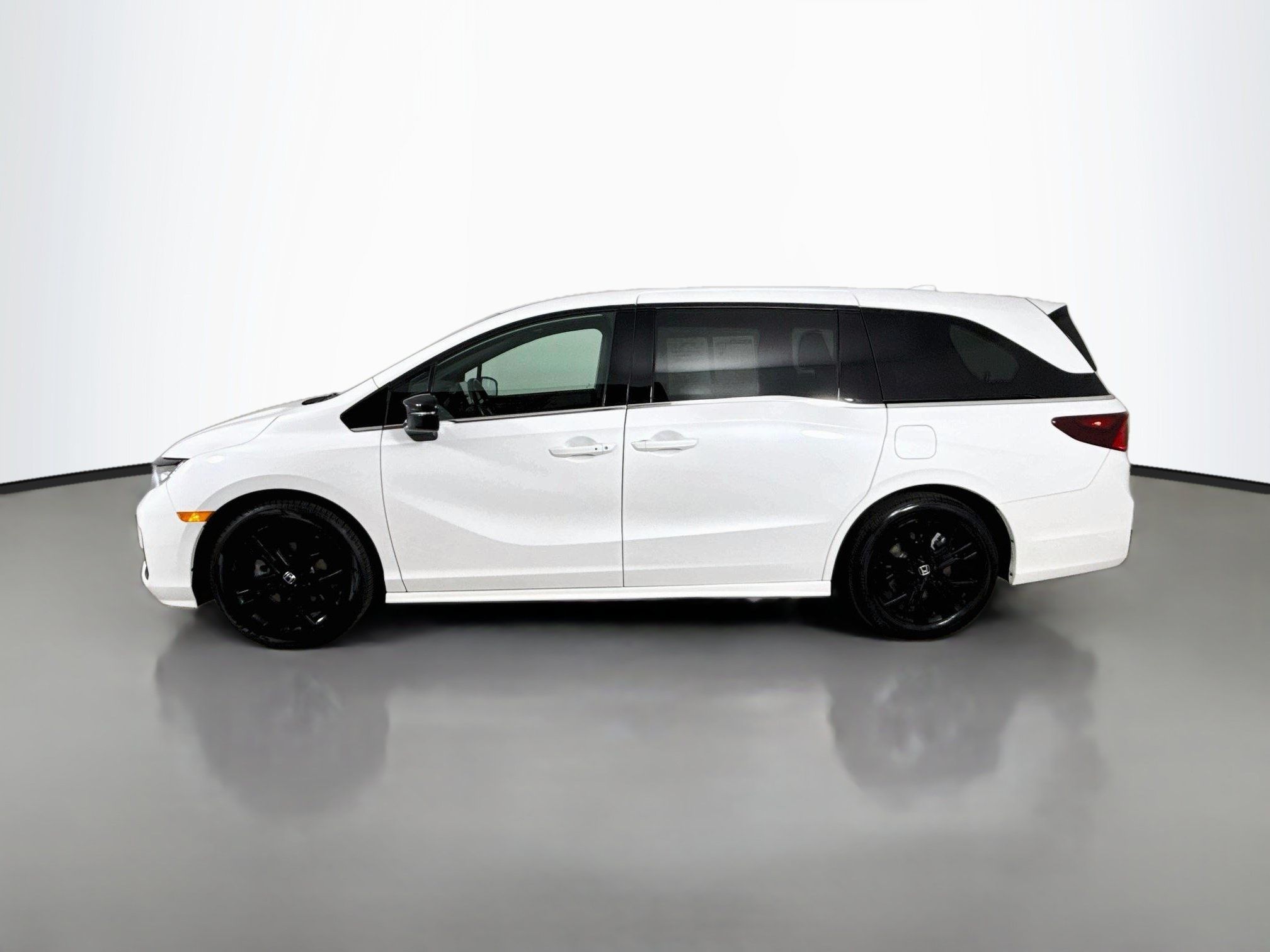 Used 2025 Honda Odyssey Sport-L image 4