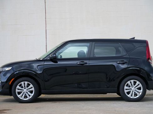 Used 2021 Kia Soul LX FWD image 8