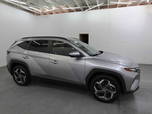 Used 2023 Hyundai Tucson SEL w/ Convenience Package AWD/4WD image 4