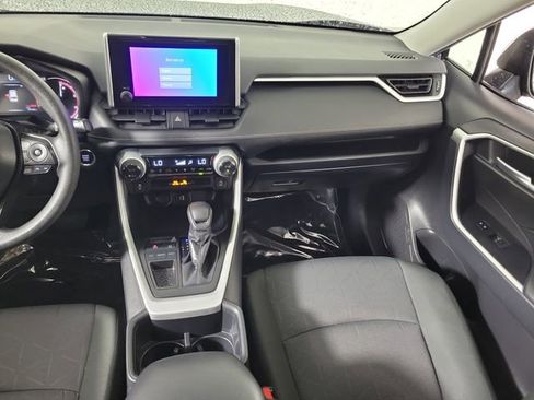 Used 2025 Toyota RAV4 XLE FWD image 17