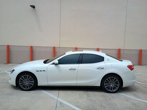 Used 2019 Maserati Ghibli S Q4 AWD/4WD image 2