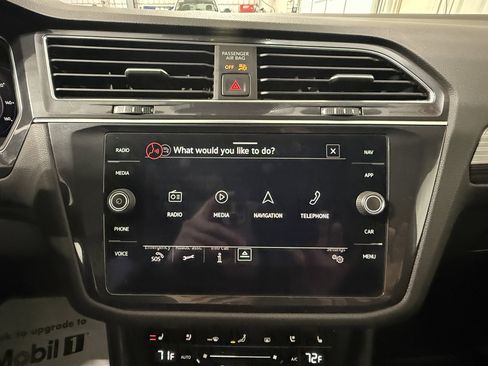 Used 2022 Volkswagen Tiguan SEL R-Line image 40