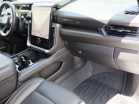 Certified 2026 GMC Yukon Elevation w/ LPO, Floor Liner Package RWD image 34