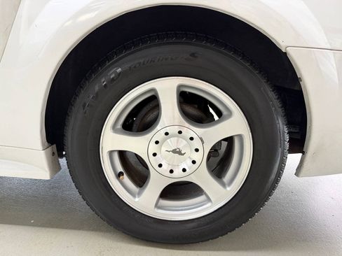 Used 2003 Ford Mustang Convertible RWD image 23