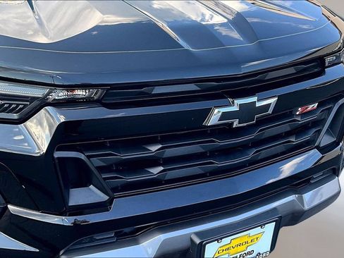 Used 2024 Chevrolet Colorado Z71 w/ Z71 Convenience Package 2 AWD/4WD image 30