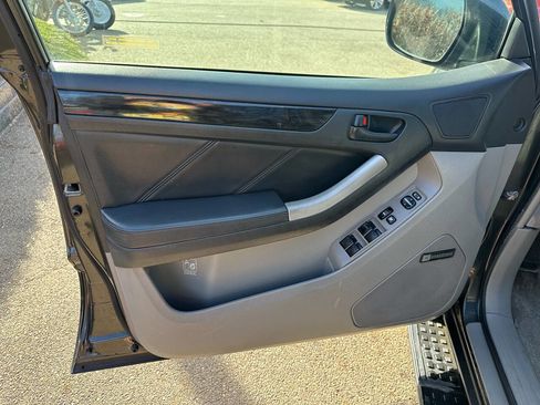Used 2007 Toyota 4Runner Limited image 15