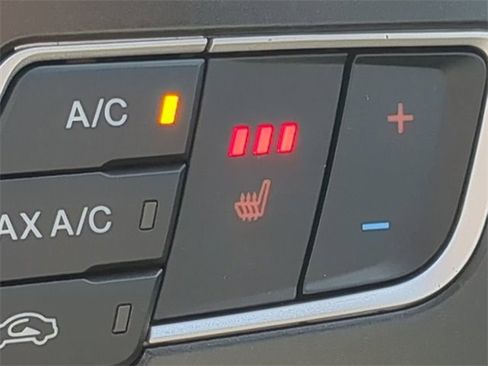 Used 2018 Ford Fusion SE w/ Fusion SE Technology Package image 23