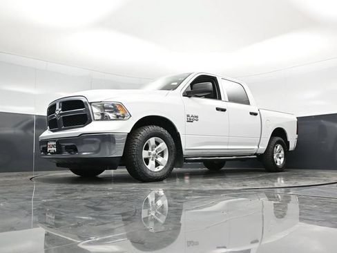 Used 2022 RAM 1500 Classic SLT AWD/4WD image 53