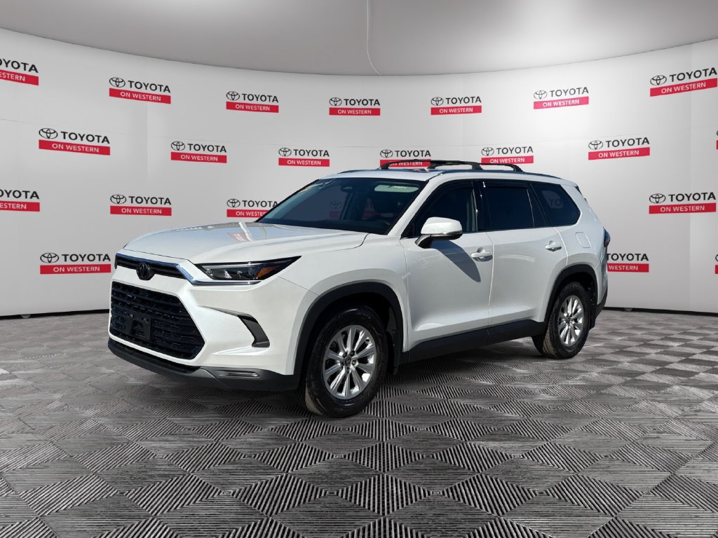 Used 2025 Toyota Grand Highlander AWD image 1