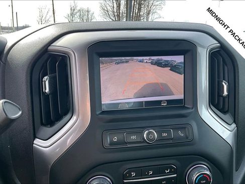 Used 2024 Chevrolet Silverado 1500 W/T w/ Z71 Off-Road Package AWD/4WD image 21