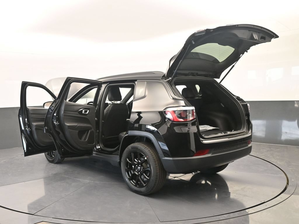 New 2026 Jeep Compass Latitude AWD/4WD image 69