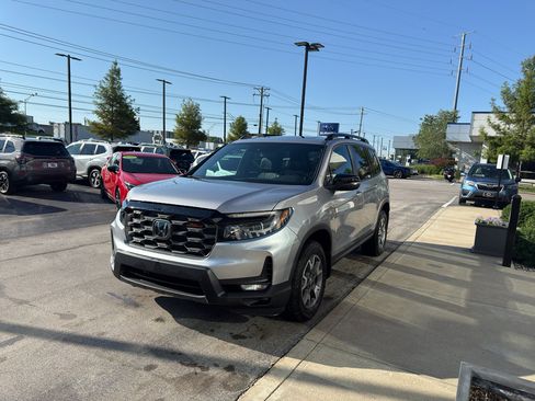 Used 2022 Honda Passport TrailSport image 7