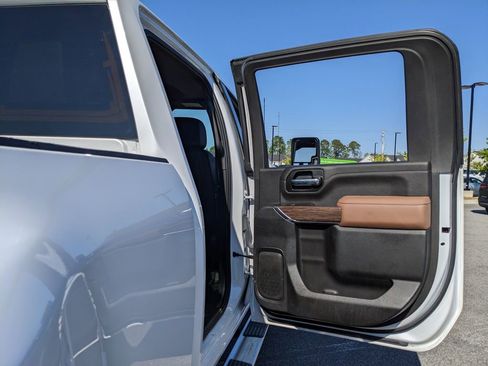 Used 2022 Chevrolet Silverado 3500 High Country AWD/4WD image 63
