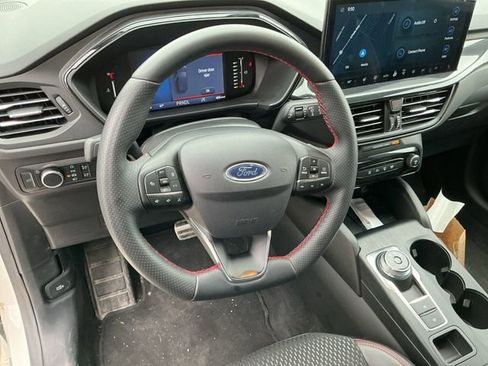 Used 2024 Ford Escape ST-Line w/ Tech Pack #1 AWD/4WD image 9