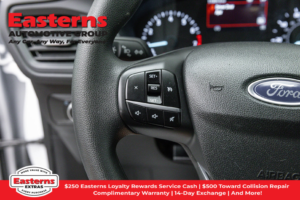Used 2022 Ford Escape SE FWD image 15