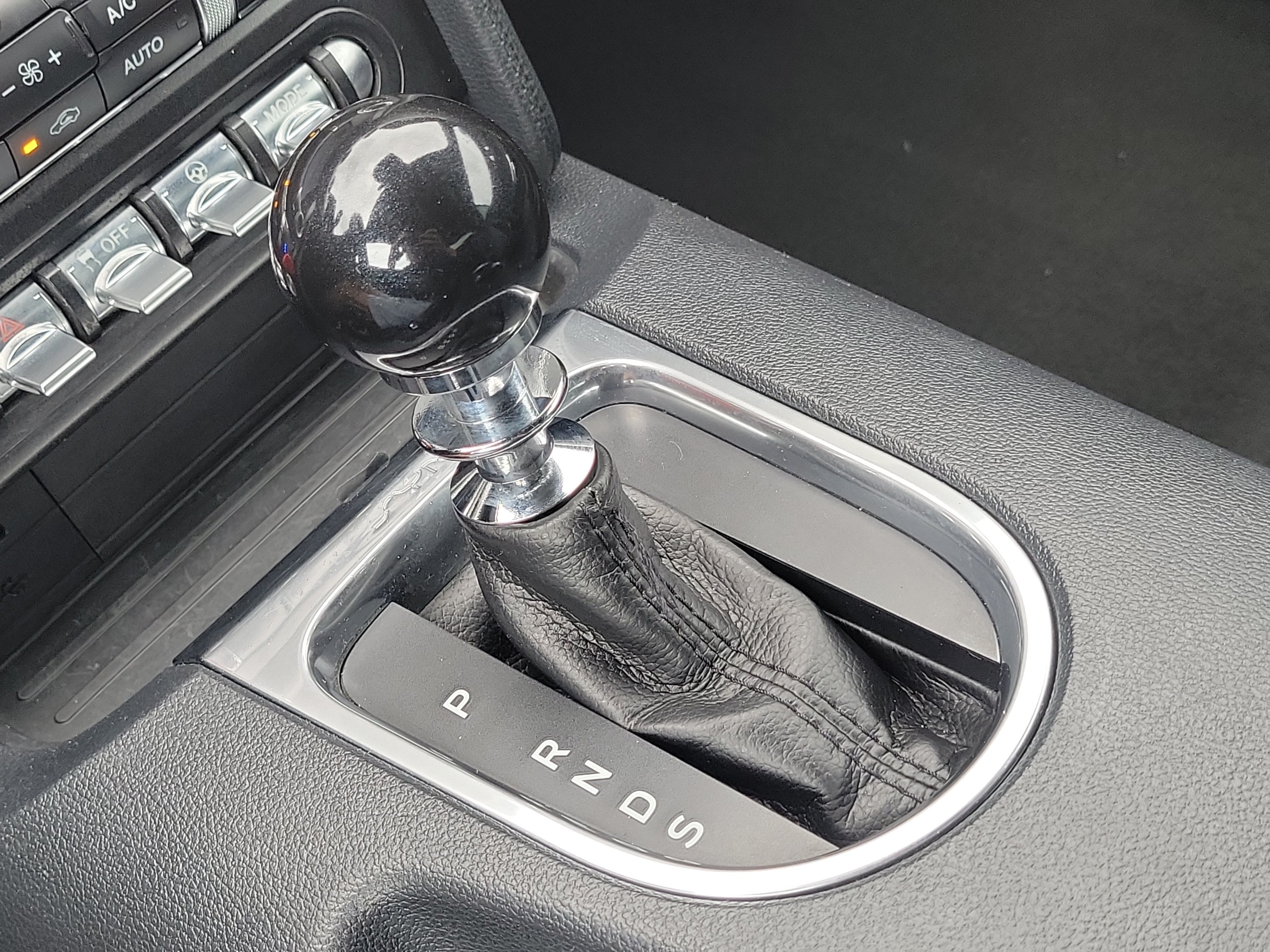 Used 2022 Ford Mustang Premium RWD image 21