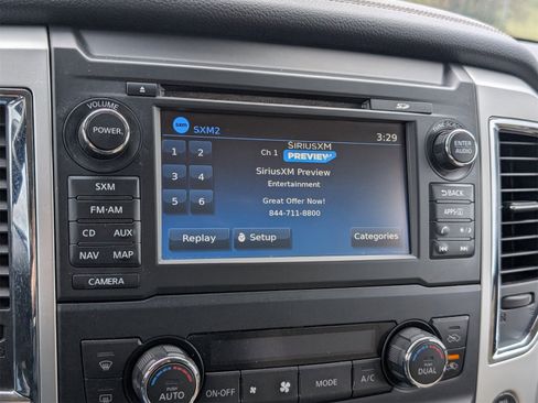 Used 2017 Nissan Titan SL image 21