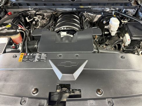 Used 2017 Chevrolet Silverado 1500 LTZ Z71 w/ LTZ Plus Package AWD/4WD image 27