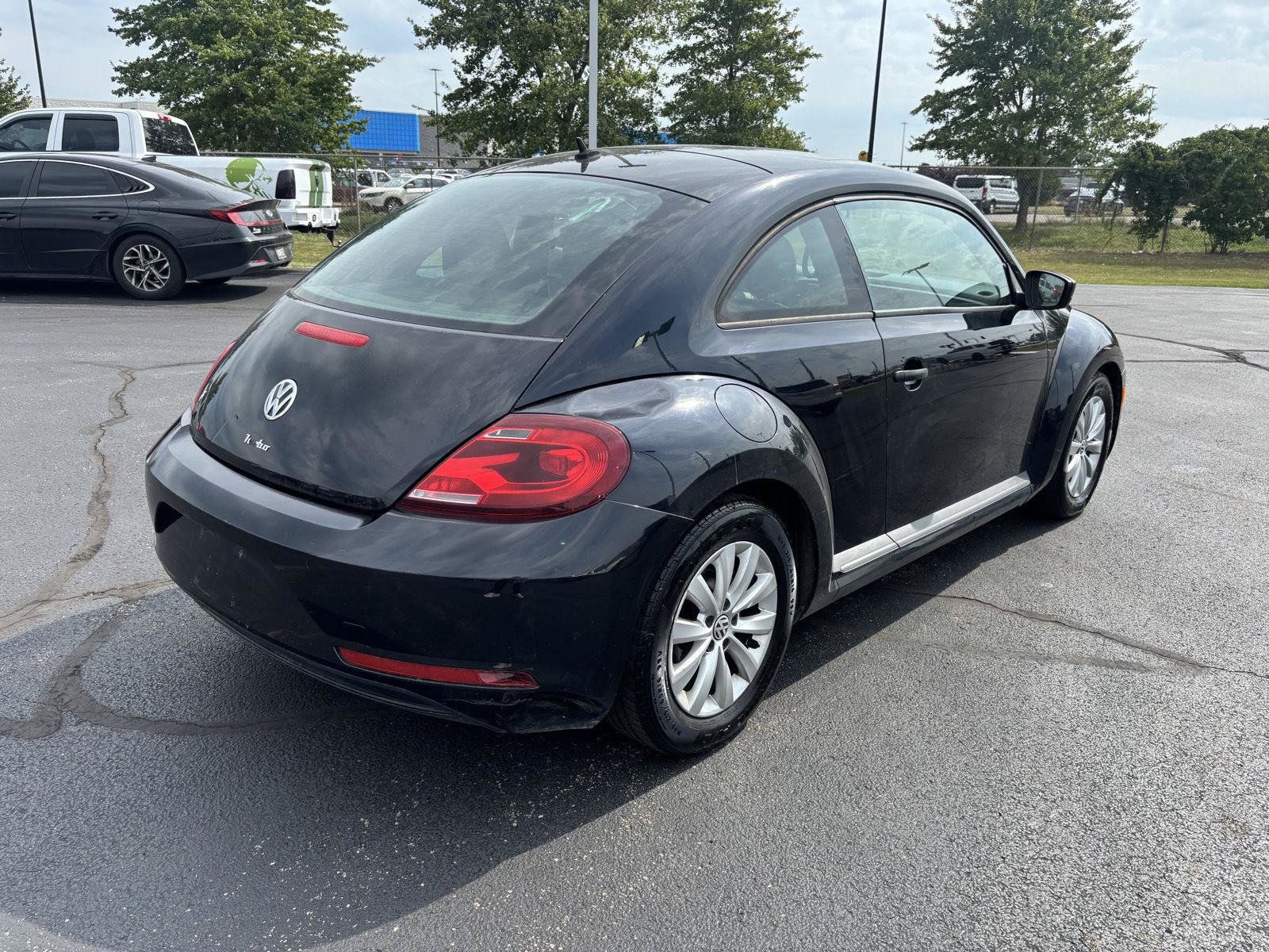 Used 2017 Volkswagen Beetle 1.8T S FWD image 7
