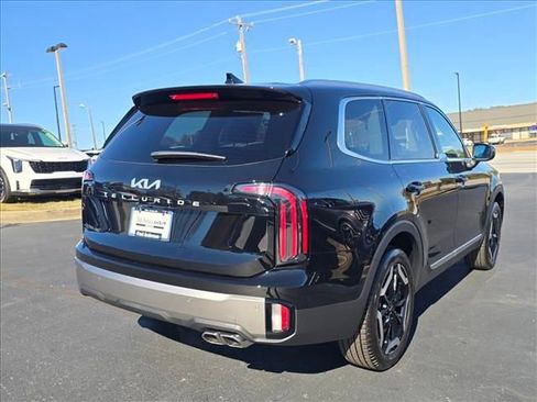 New 2025 Kia Telluride EX w/ EX Captain's Chair Package image 3