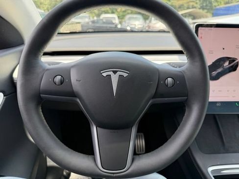 Used 2022 Tesla Model Y Performance AWD/4WD image 28